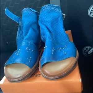 Miz Mooz Demin Blue Sandals Beand New in box
